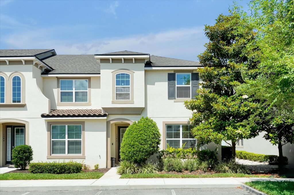 Tiffanys Villas Solara