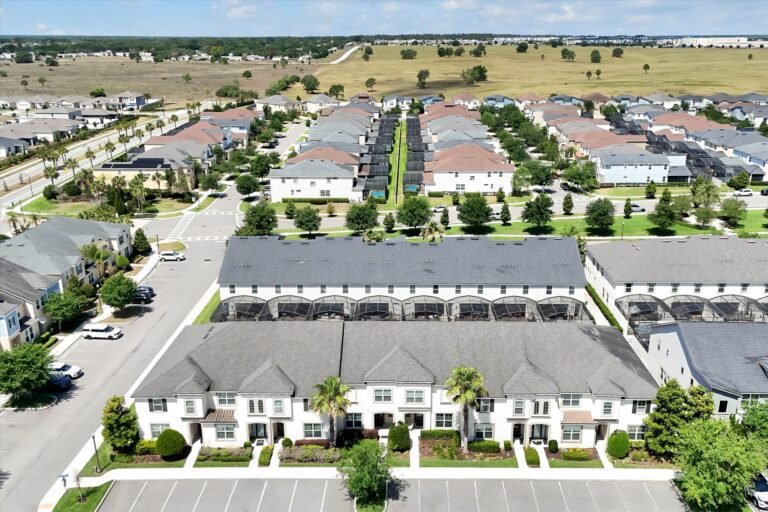 Tiffanys Villas Solara