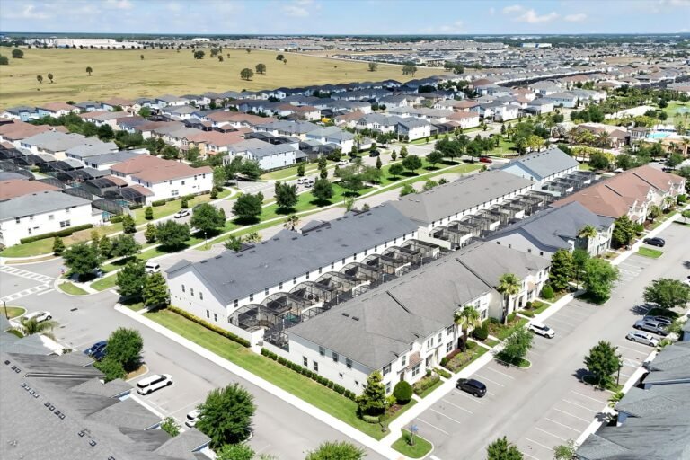 Tiffanys Villas Solara